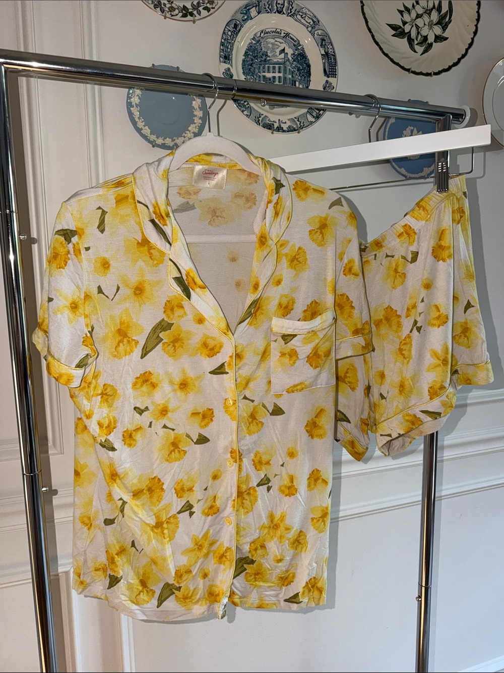 In My Sundays Yellow Daffodil Short Sleeve & Short Pajama Set